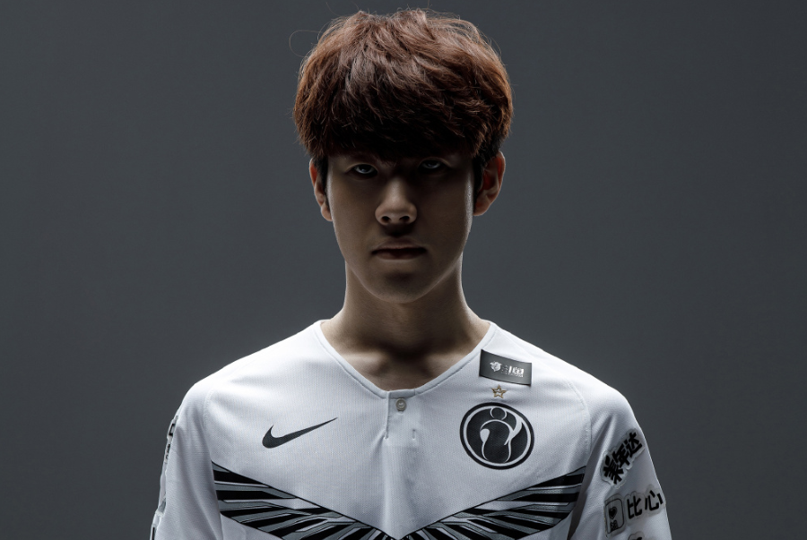 海外网友热议LPL比赛昨晚LNG击败WBG：theshy被高估了？