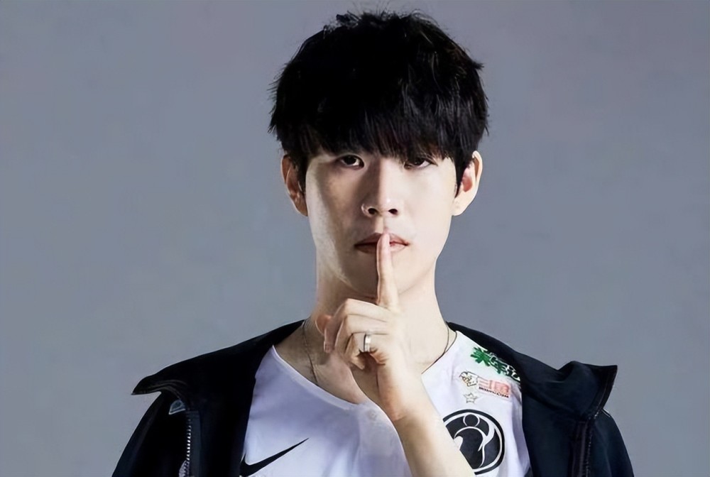 Heroic 将在 IEM Dallas 2025 的淘汰赛中面对 FaZe，之前在与 Falcons 的比赛中失利。