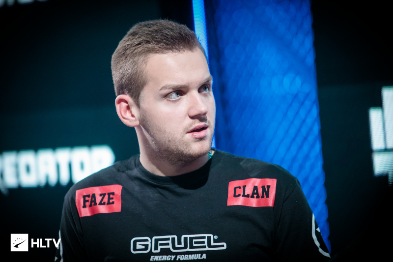 TheShy谈自己被鬼压床：小钰给我的压力太大了！