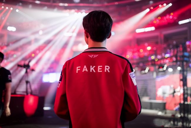 BLG官方：Bin已和俱乐部完成续约 携手征战2023赛季