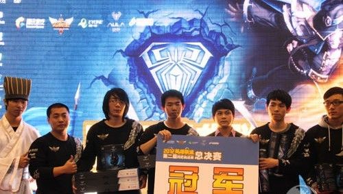 小伞战队评级 S：EDG S-：LNG、RNG、TES